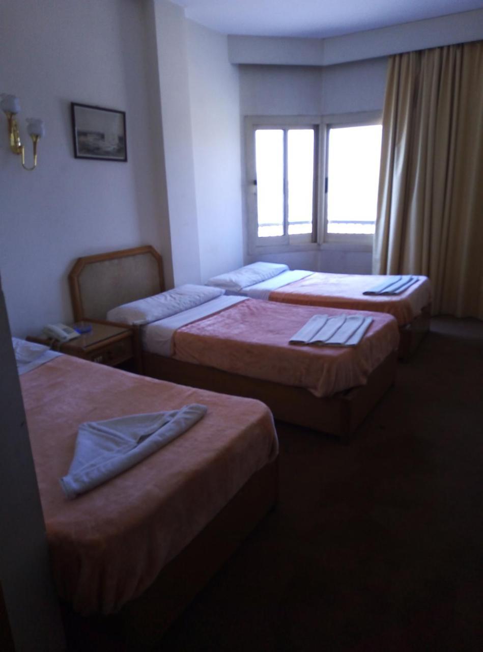 Queens Valley Hotel, Restaurants, Bars And Spa 樂蜀 外观 照片