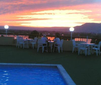 Queens Valley Hotel, Restaurants, Bars And Spa 樂蜀 设施 照片